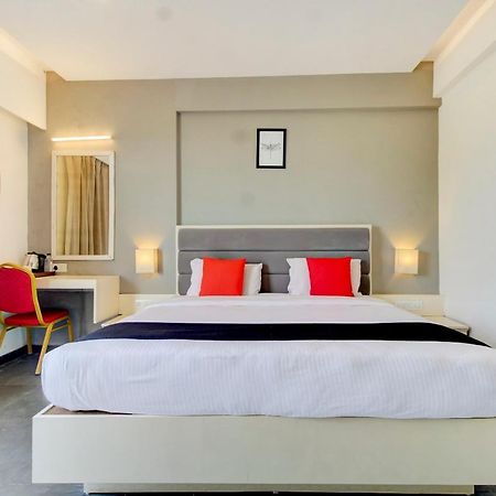Capital O 77219 Hotel Dwarwata Dharwad Εξωτερικό φωτογραφία